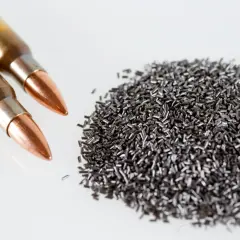 Zwei Patronen und ein Haufen Pulver. Dies sind die Bestandteile, um zu verstehen, was ist eine Flinte.