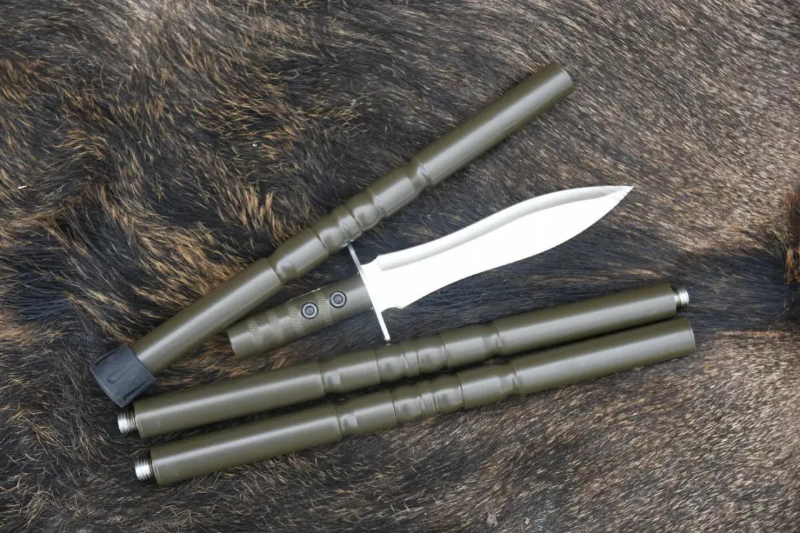 Ein Messer mit Griffteilen und einer Kappe, bereit zum saufeder selber bauen.